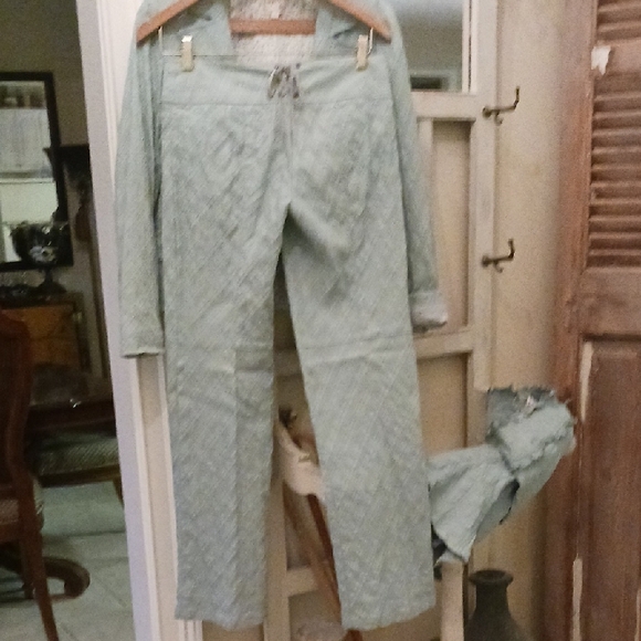 Nanette Lepore Adorable Aqua Suit; Jacket, Skirt, Flared Pant - Picture 10 of 16